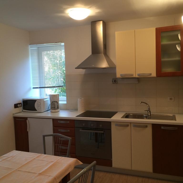 House Filomena Apartment Banjol Exterior photo